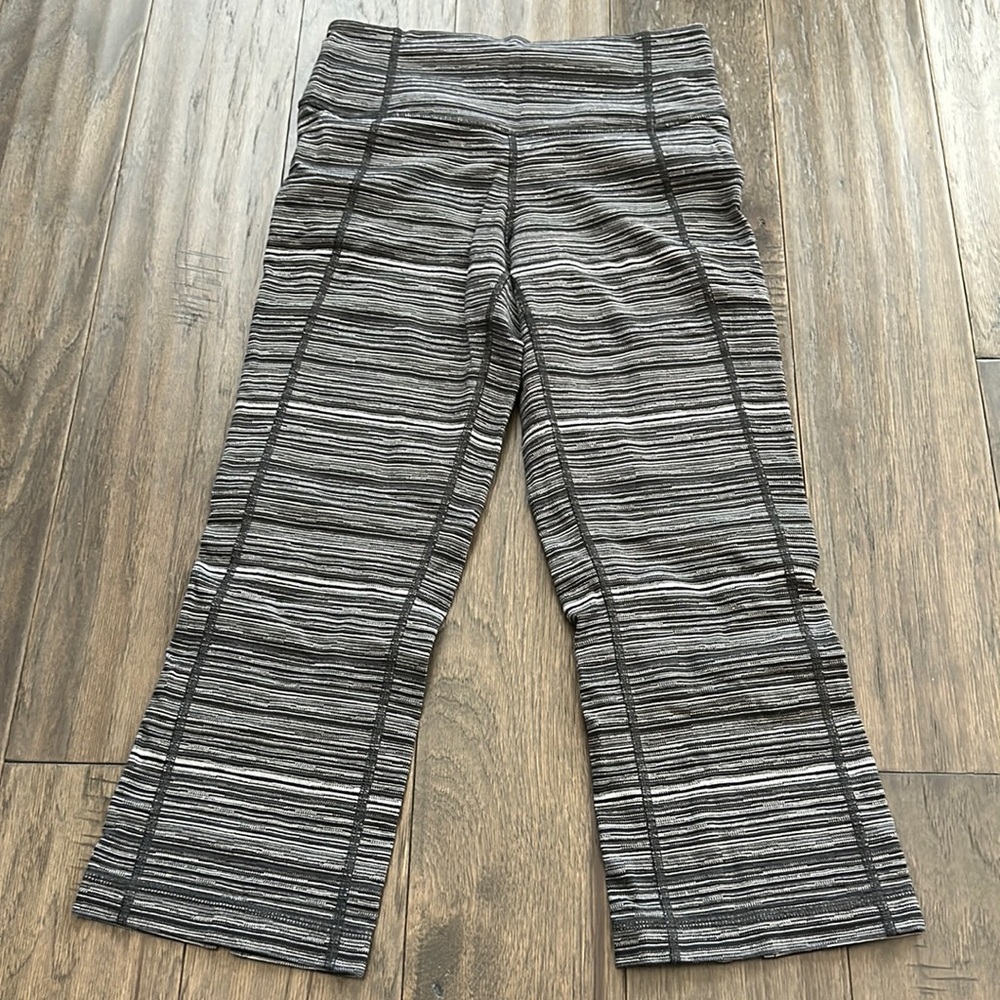 Lululemon cropped slit yoga pants